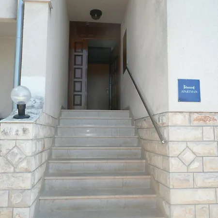 Maver Sveti Filip i Jakov